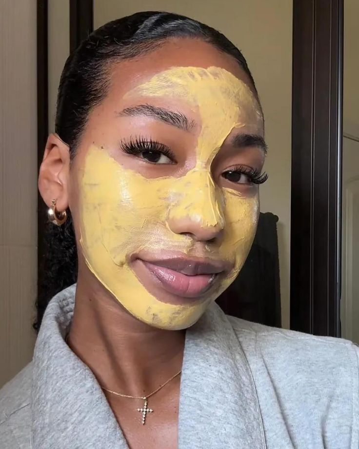 Mercilen Turmeric Vitamin C Gold Mask