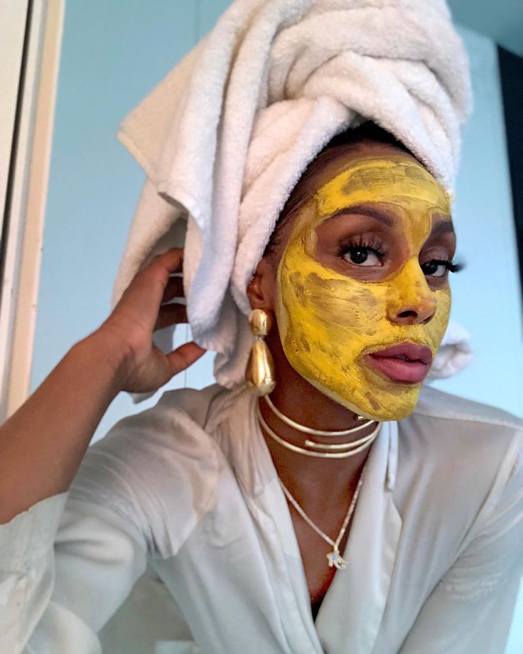 Mercilen Turmeric Vitamin C Gold Mask